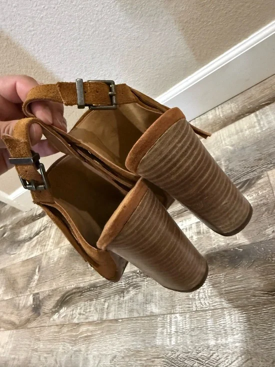 Lucky Brand Tan Suede Fringe Block Heel Sandals - Picture 6 of 9